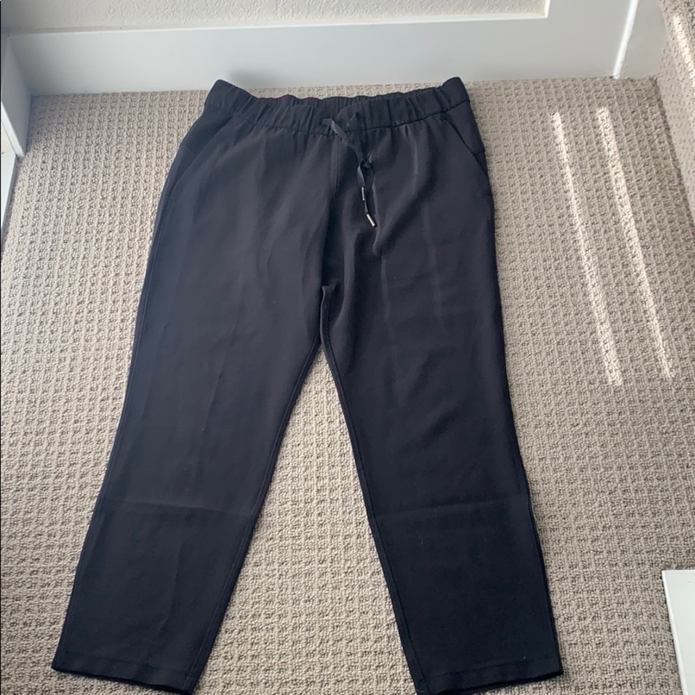 Lululemon On The Fly pant